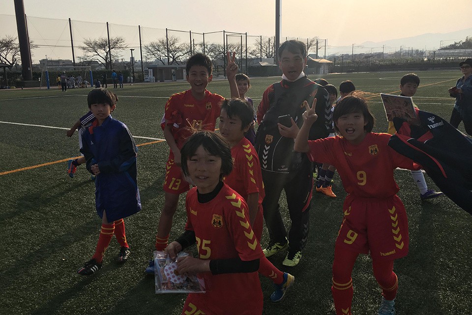 Japanese Kids Paying Respect To U12 Team From Nepal